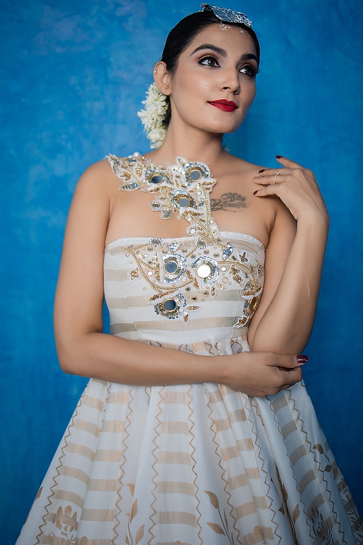 White Organza Tissue Skirt Set by Purva Couture at Pernia's Pop Up Shop