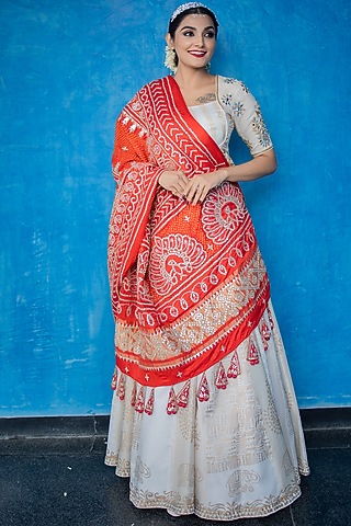 White & Gold Organza Tissue Lehenga Set by Purva Couture