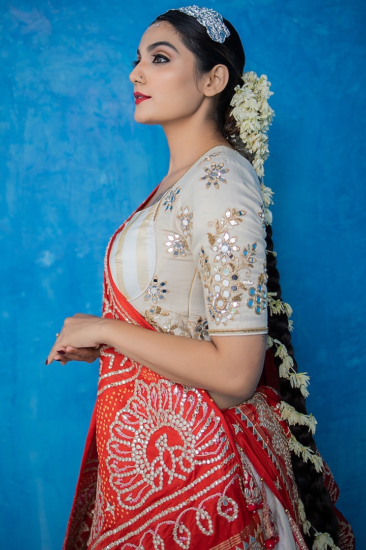 White & Gold Organza Tissue Wedding Lehenga Set by Purva Couture at Pernia's Pop Up Shop