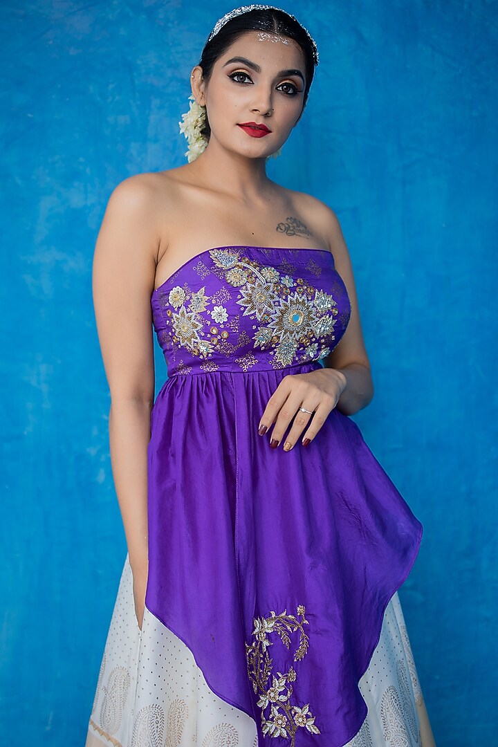 White & Gold Skirt Set in Organza Tissue by Purva Couture at Pernia's Pop Up Shop