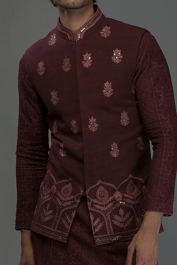 Wine Matka Silk Embroidered Bundi Jacket Set by Punit Arora at Pernia's Pop Up Shop