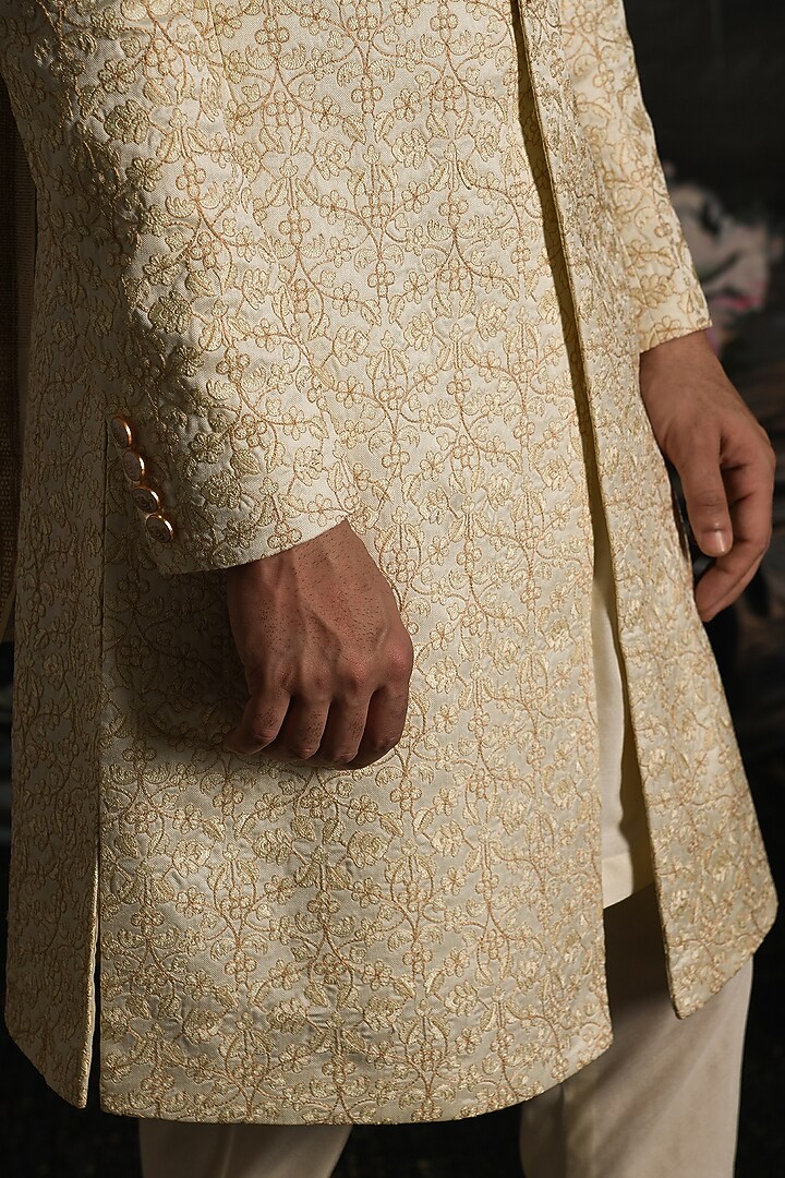 Regal Rose Ivory Silk Embroidered Groom Sherwani Set by Punit Arora at Pernia's Pop Up Shop