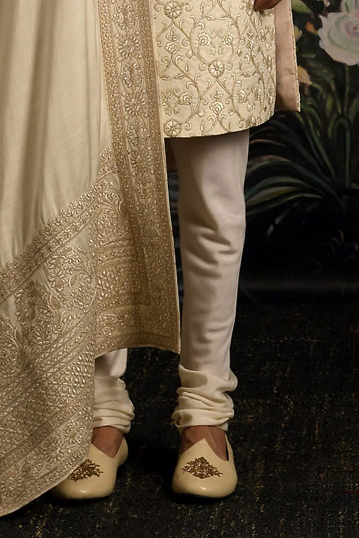 Timeless Cream Handloom Silk Embroidered Groom Sherwani Set by Punit Arora at Pernia's Pop Up Shop