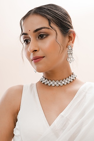 White Rhodium Finish Kundan Polki Handcrafted Necklace Set by PUTSTYLE