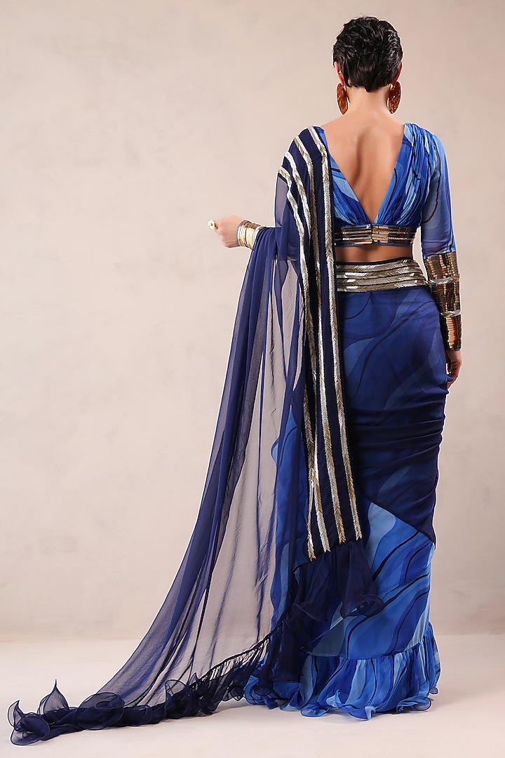 Atlantic Blue Chiffon Lehar Printed Pre-Pleated Wedding Saree Set by Pallavi Jaipur at Pernia's Pop Up Shop