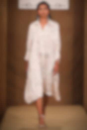 White Printed Anti-Fit Sac Shirt Dress by Pallavi Jaipur