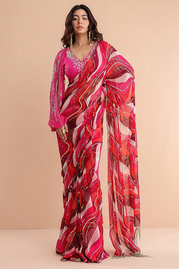 Fuchsia Pink Chiffon Leheriya Printed Pre-Pleated Wedding Saree Set by Pallavi Jaipur at Pernia's Pop Up Shop