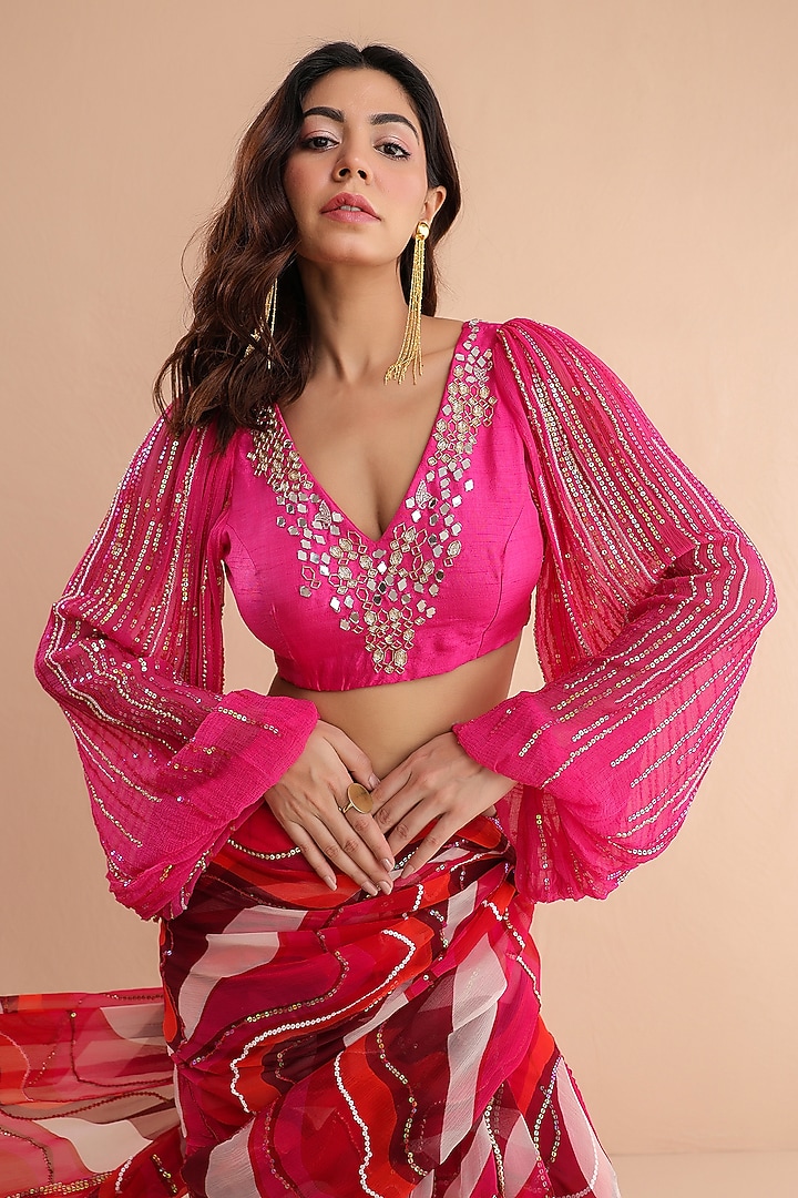 Fuchsia Pink Chiffon Leheriya Printed Pre-Pleated Wedding Saree Set by Pallavi Jaipur at Pernia's Pop Up Shop