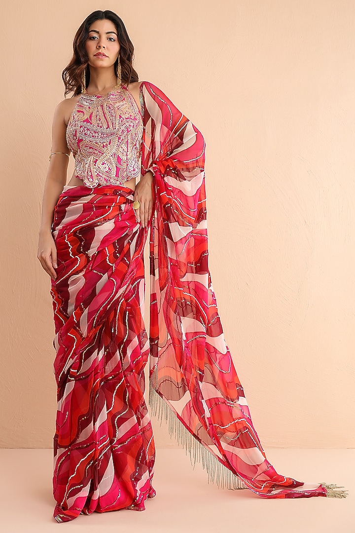 Fuchsia Pink Chiffon Leheriya Printed Pre-Pleated Wedding Saree Set by Pallavi Jaipur at Pernia's Pop Up Shop