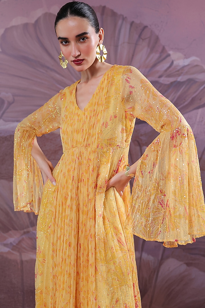 Butter Yellow Chiffon Printed High-Low Vacation Dress by Pallavi Jaipur at  Pernia's Pop Up Shop 2026