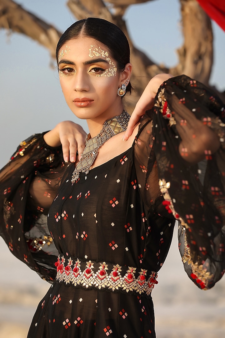 Black Embroidered Kalidar Wedding Anarkali Set by Pallavi Jaipur at Pernia's Pop Up Shop