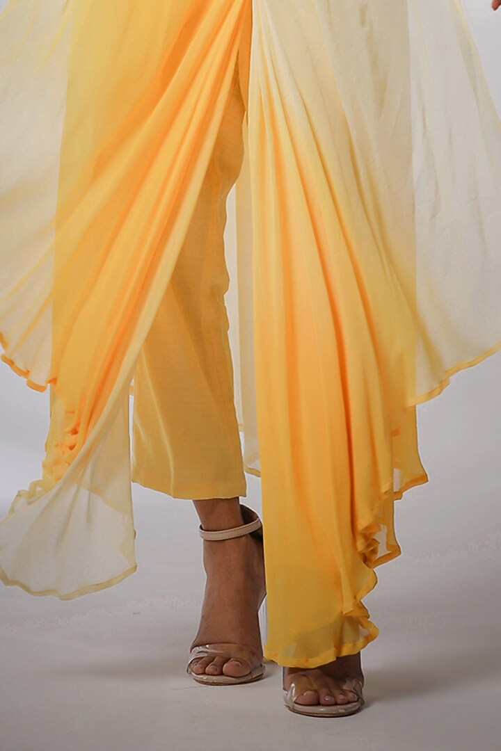 Yellow Embroidered Tunic Set by Pallavi Jaipur at Pernia's Pop Up Shop