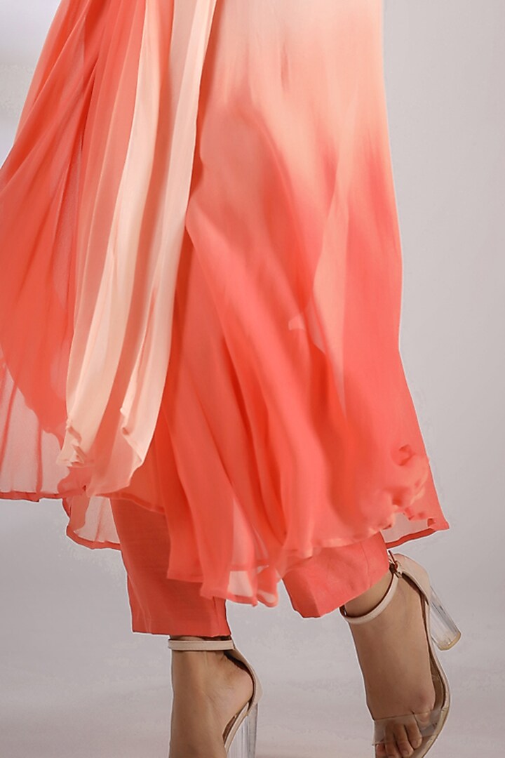 Peach Embroidered Tunic Set by Pallavi Jaipur at Pernia's Pop Up Shop