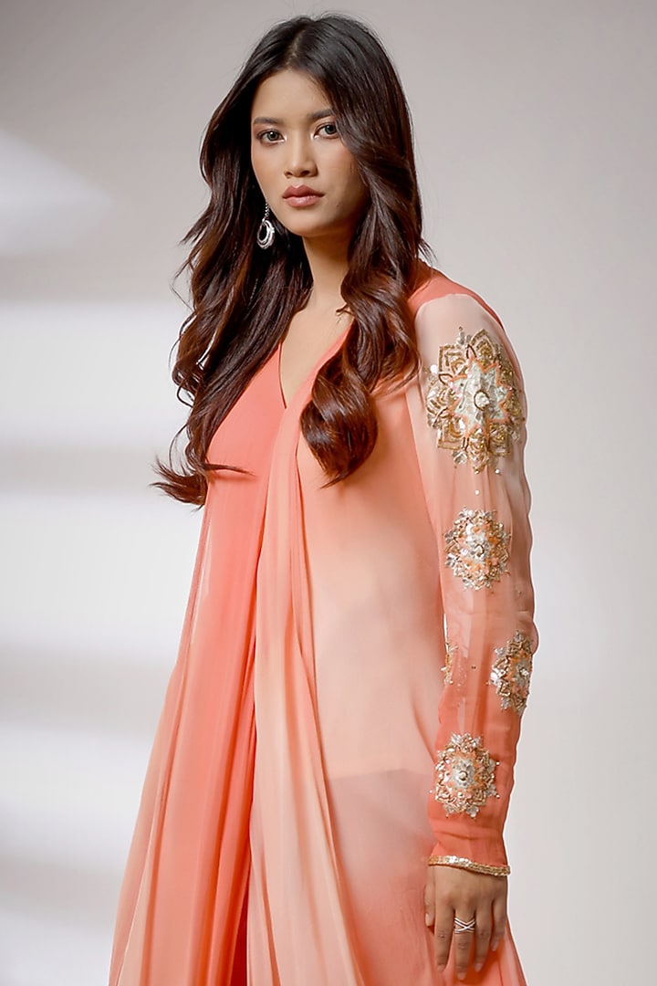 Peach Embroidered Tunic Set by Pallavi Jaipur at Pernia's Pop Up Shop