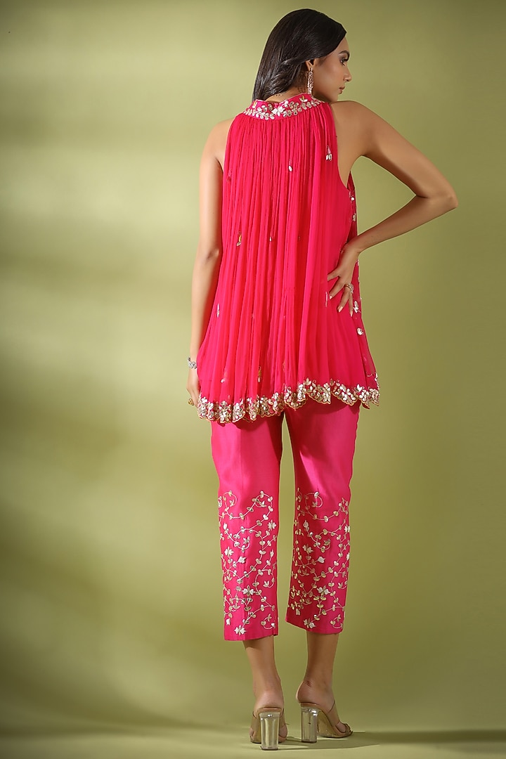 Fuchsia Embroidered Tunic Set by Pallavi Jaipur at Pernia's Pop Up Shop