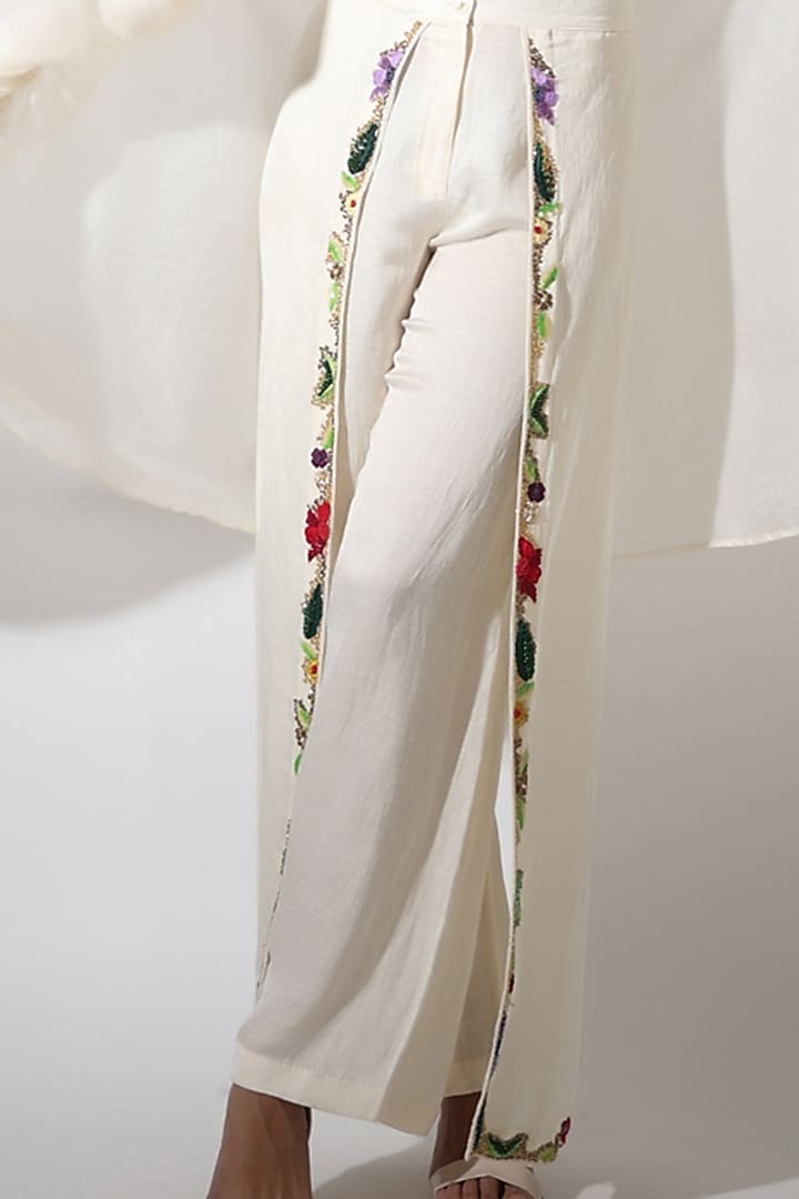 Ivory Lustre Organza Cape Set by Pallavi Jaipur at Pernia's Pop Up Shop