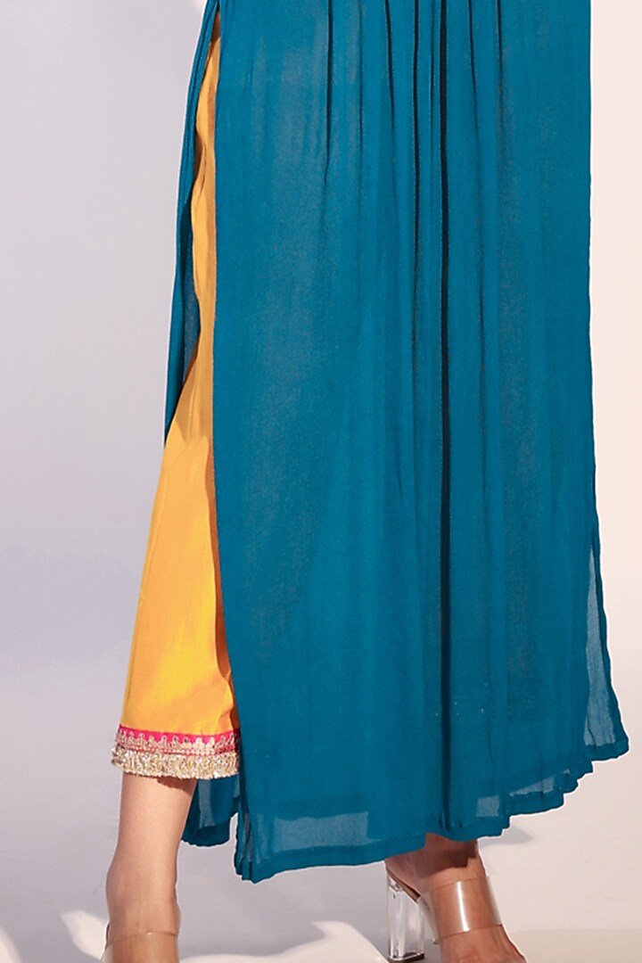 Teal Blue Hand Embroidered Kurta Set by Pallavi Jaipur at Pernia's Pop Up Shop