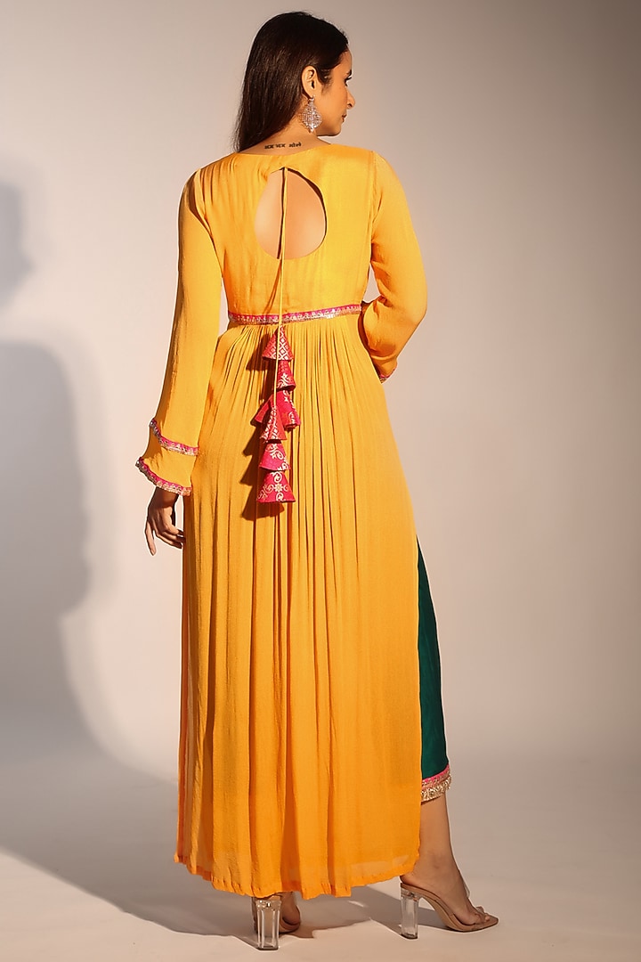 Mango Yellow Hand Embroidered Kurta Set by Pallavi Jaipur at Pernia's Pop Up Shop
