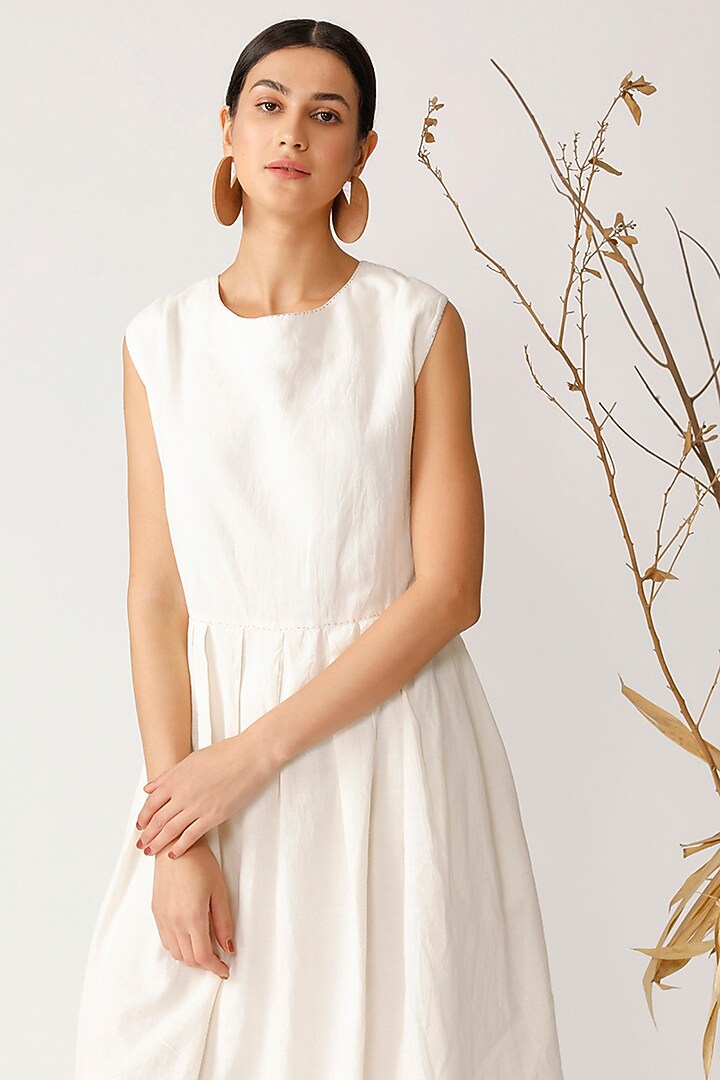 White handloom Vacation Dress With Pockets by Payal Pratap at Pernia's Pop Up Shop