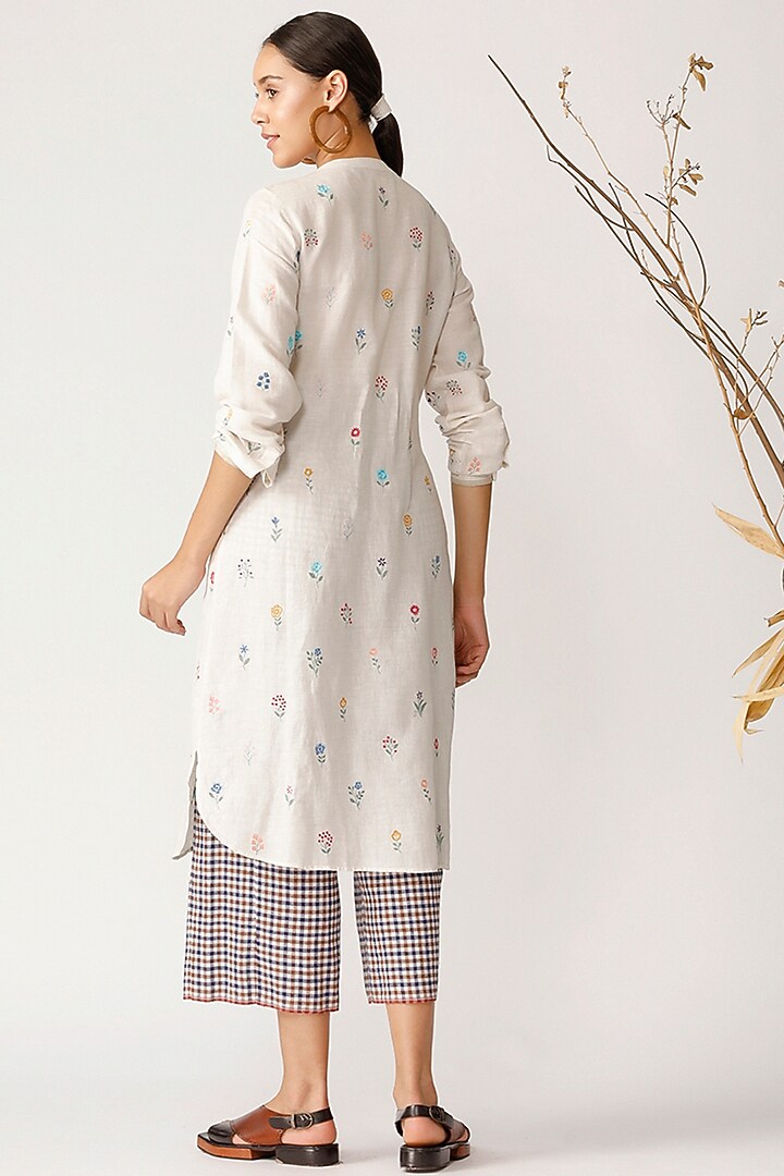 White Embroidered Cotton Tunic by Payal Pratap at Pernia's Pop Up Shop