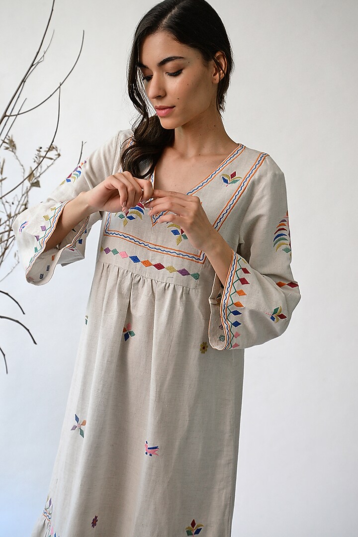 banana republic embroidered dress Embroidered Lace Trim Midi Dress main image 0