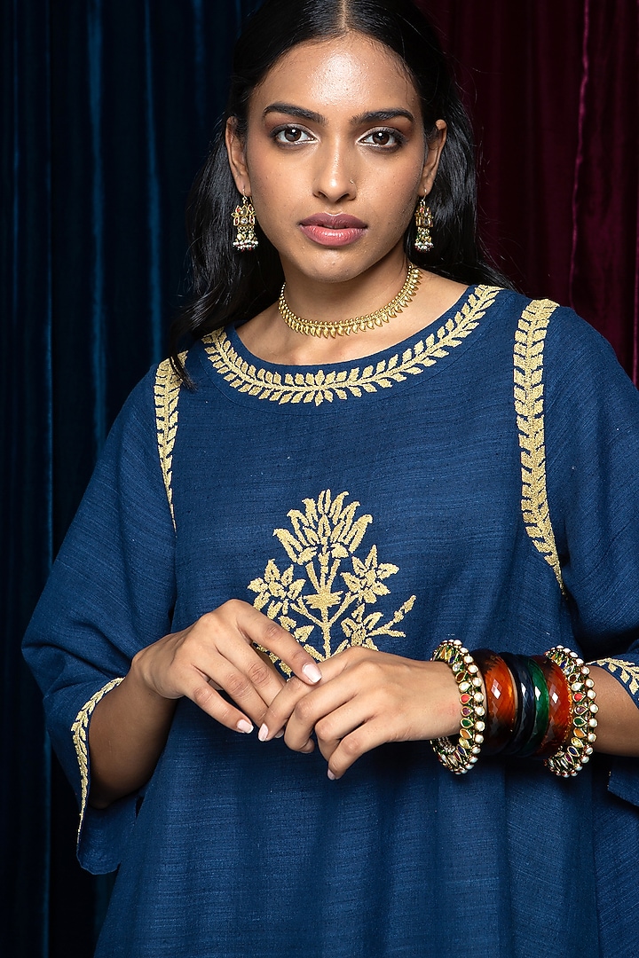 Navy Blue Embroidered Kurta With Green Pants by Payal Pratap at Pernia's Pop Up Shop
