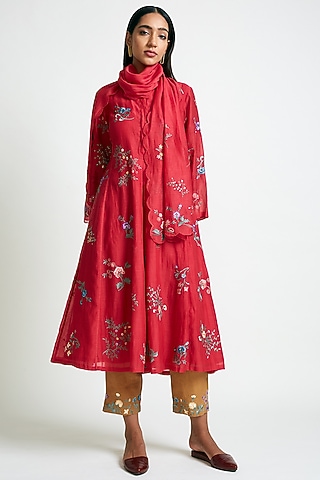 Fuchsia Embroidered Scalloped Stole by Payal Pratap