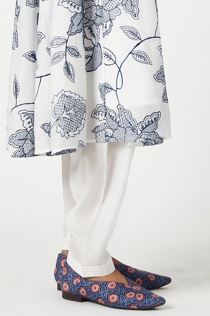 White Modal Muslin Embroidered Kurta Set by Payal Pratap at Pernia's Pop Up Shop