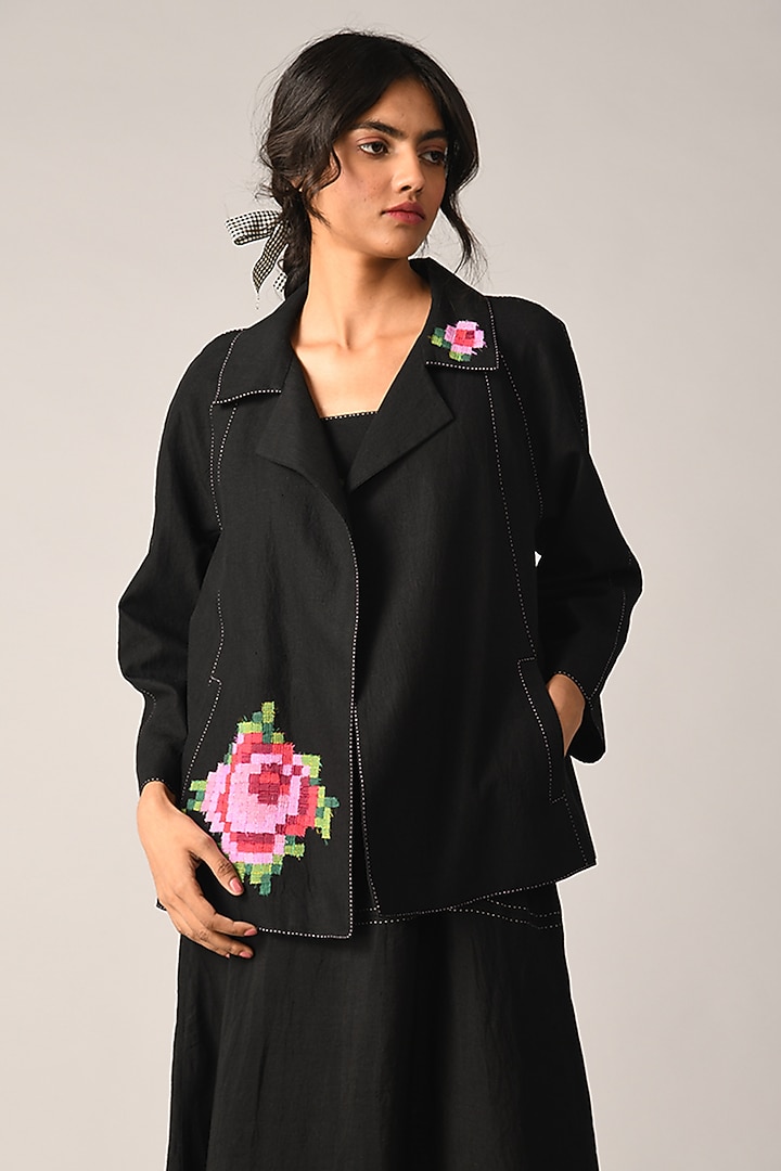 Black Handloom Linen Rose Applique Embroidered Short Jacket by Payal Pratap at Pernia's Pop Up Shop