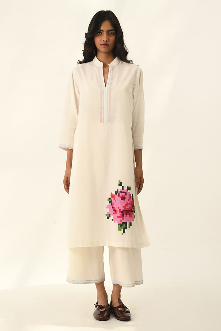 Ivory Handloom Cotton Rose Applique Embroidered Tunic Set by Payal Pratap at Pernia's Pop Up Shop