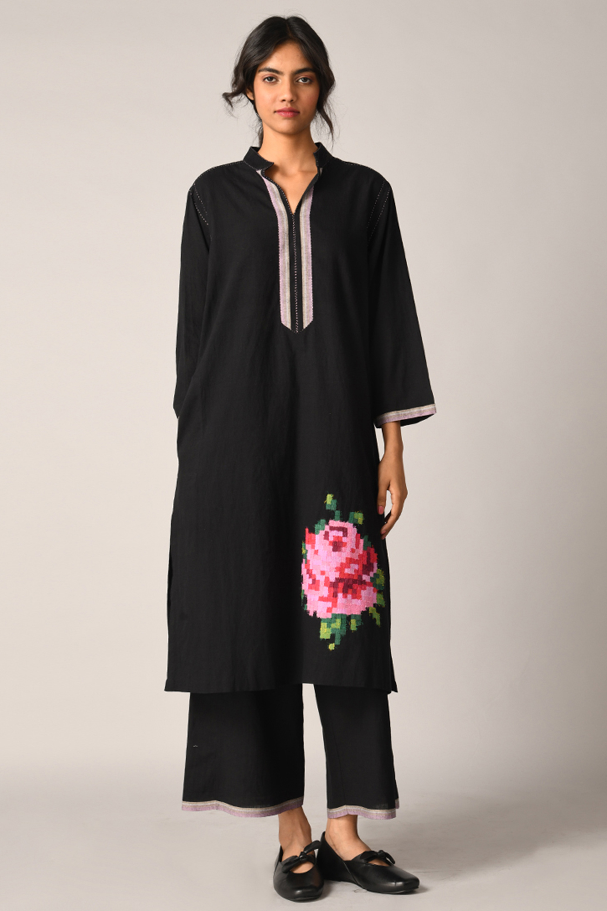 Black Handloom Cotton Rose Applique Embroidered Tunic Set by Payal Pratap at Pernia's Pop Up Shop