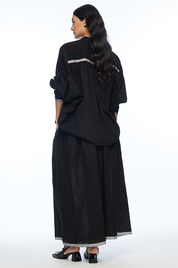 Black Handloom Cotton Rose Applique Embroidered Oversized Shirt by Payal Pratap at Pernia's Pop Up Shop