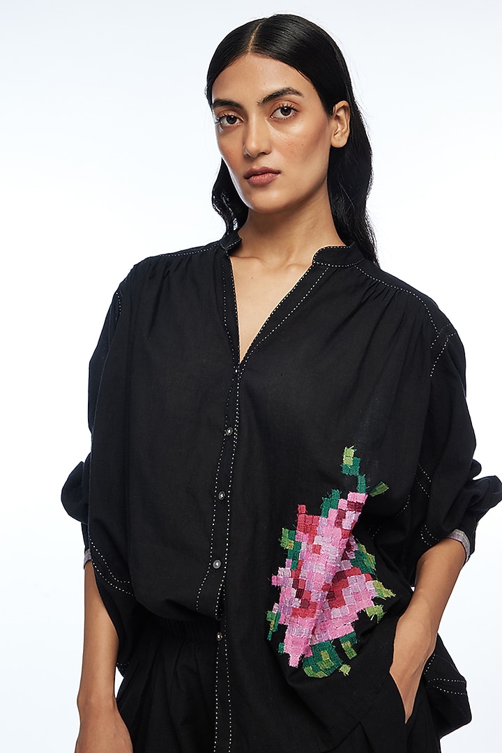 Black Handloom Cotton Rose Applique Embroidered Oversized Shirt by Payal Pratap at Pernia's Pop Up Shop