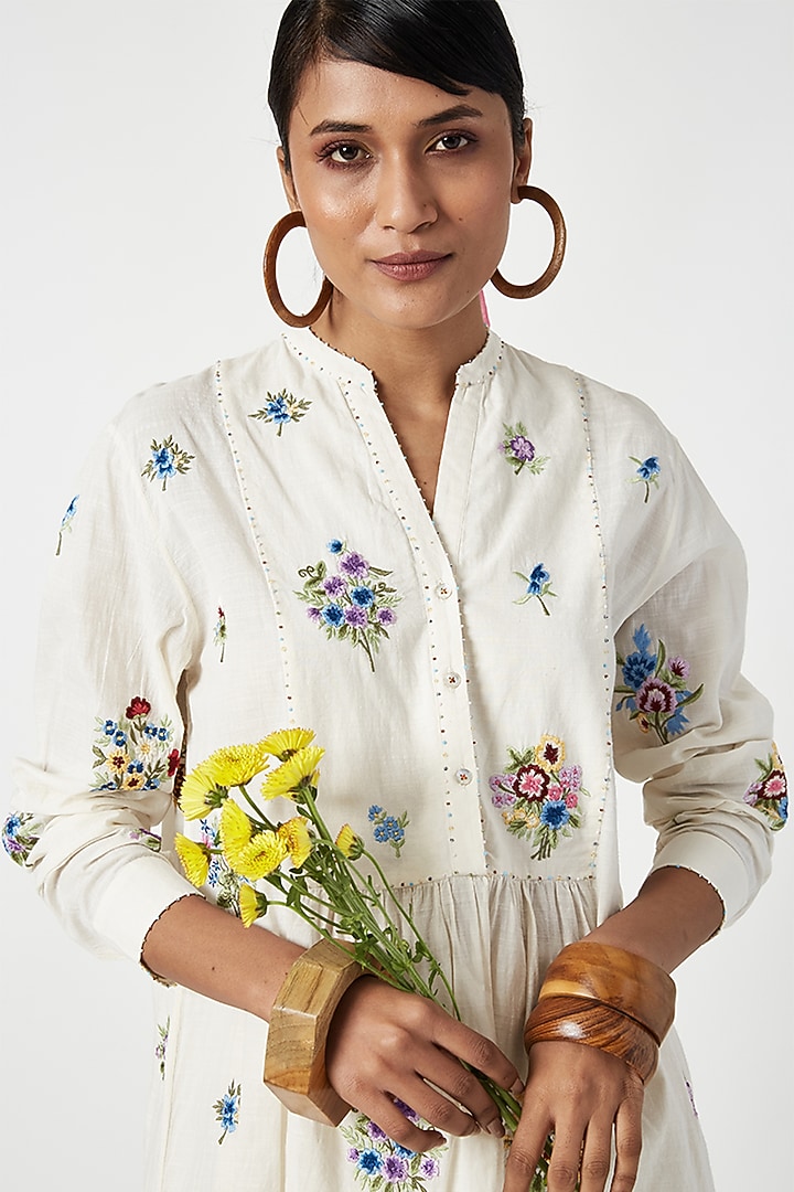 Ivory Cotton Embroidered Tunic by Payal Pratap at Pernia's Pop Up Shop