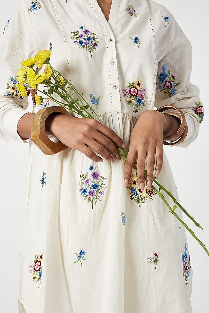 Ivory Cotton Embroidered Tunic by Payal Pratap at Pernia's Pop Up Shop