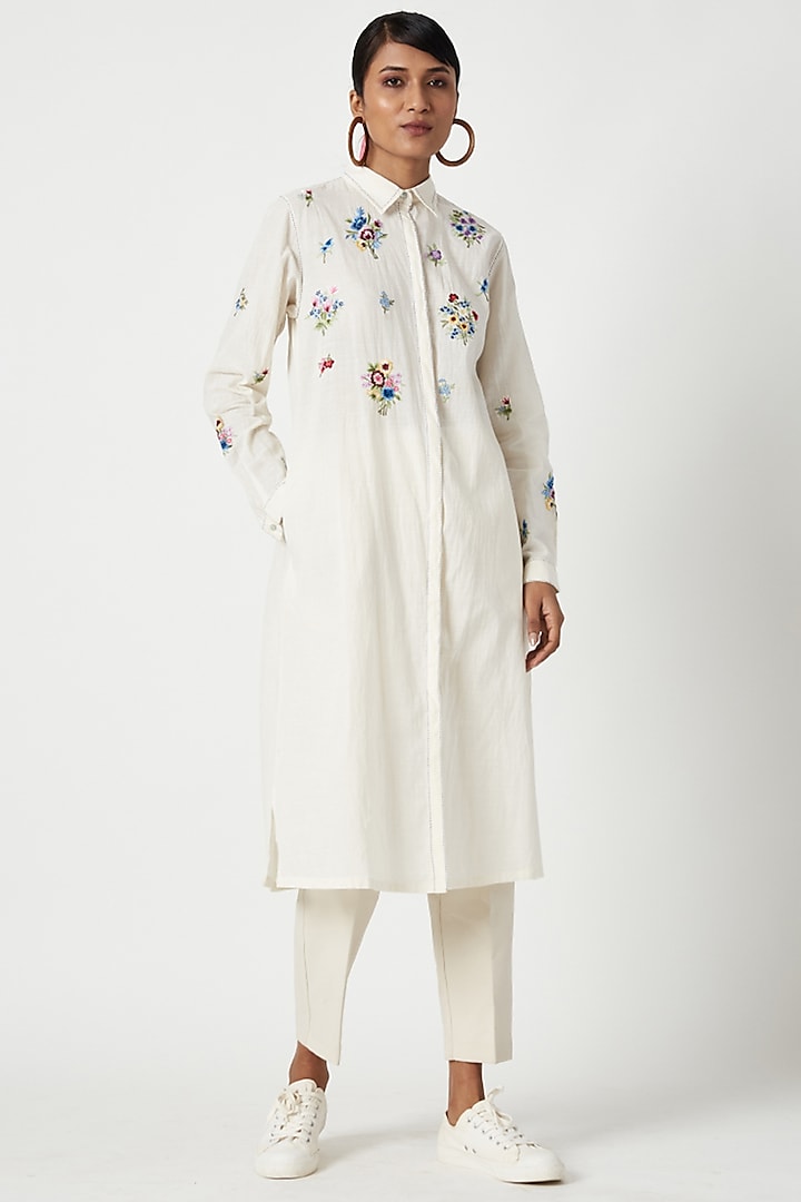 Ivory Cotton Embroidered Tunic by Payal Pratap at Pernia's Pop Up Shop