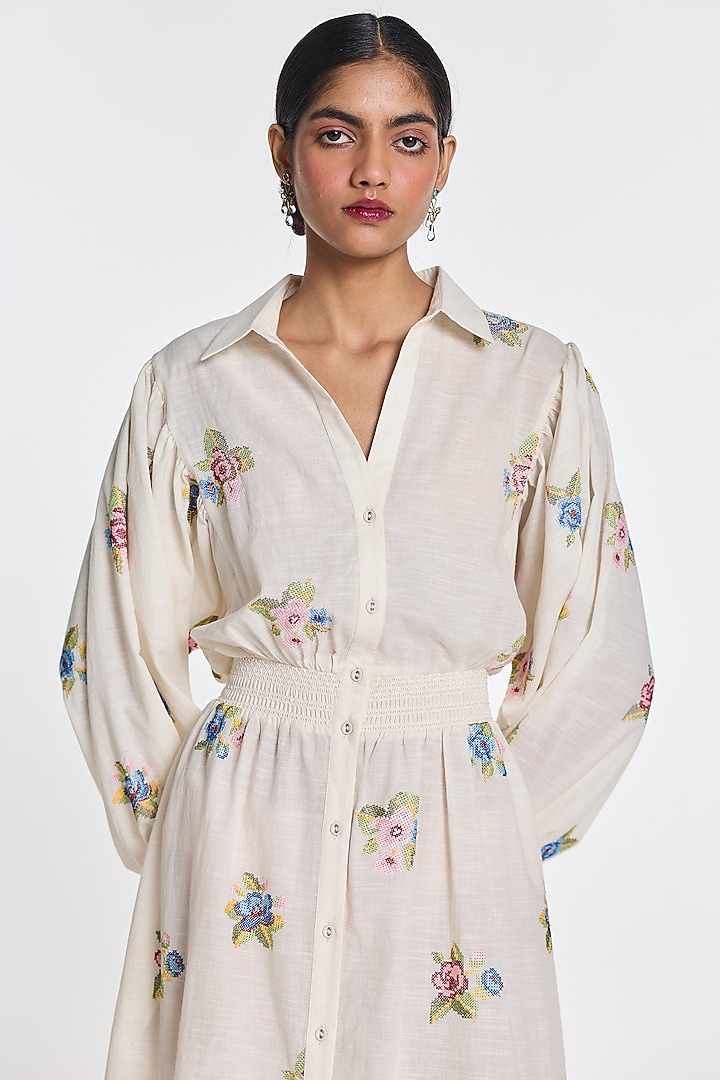 Ivory Slub Cotton Floral Embroidered Vacation Dress by Payal Pratap at Pernia's Pop Up Shop