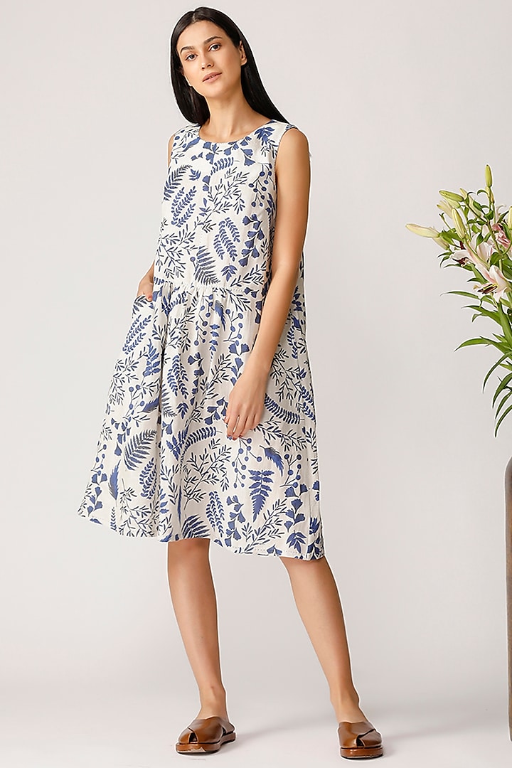 Blue Linen Printed Dress by Payal Pratap at Pernia's Pop Up Shop