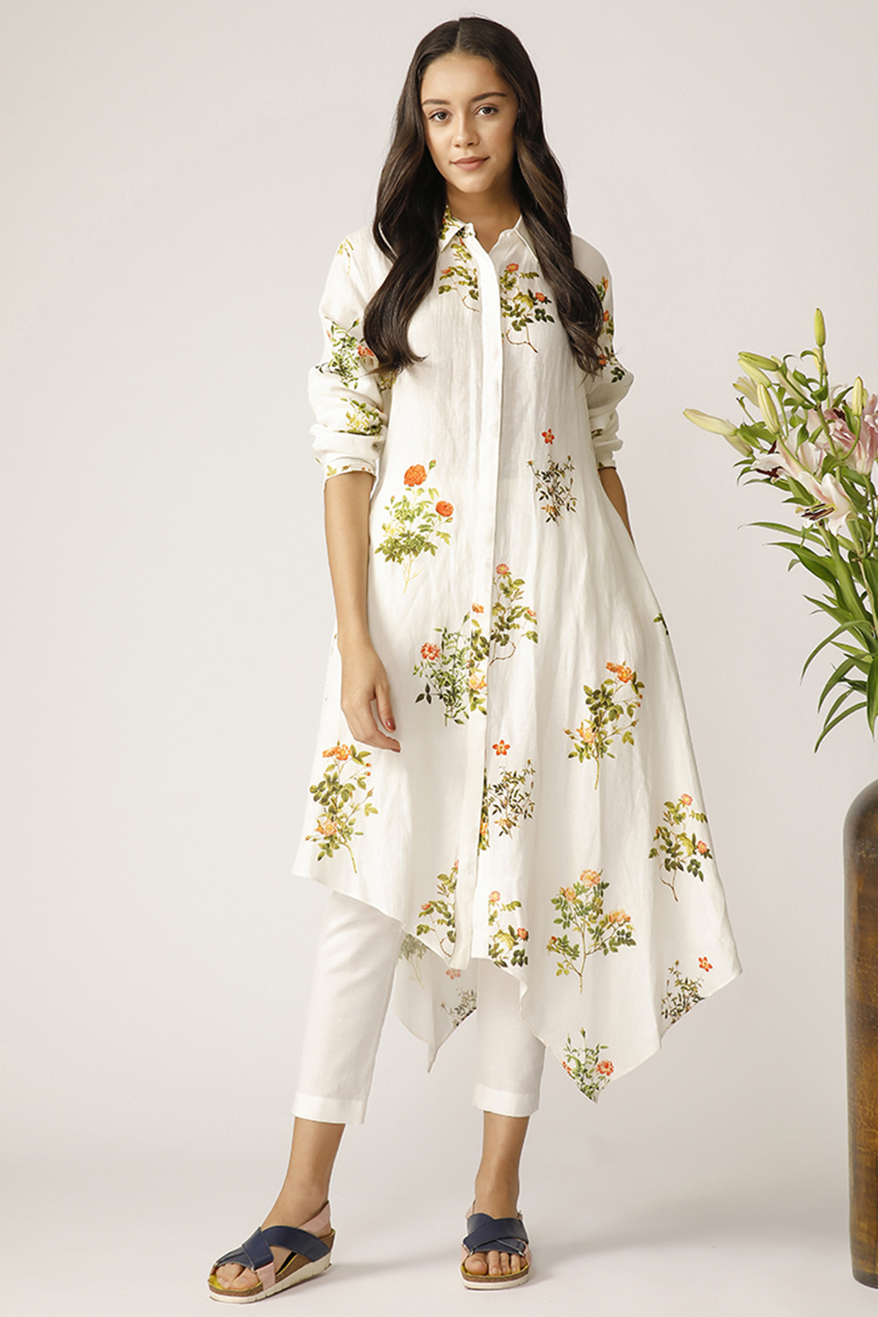 White Floral Printed Asymmetrical Tunic by Payal Pratap at Pernia's Pop Up Shop