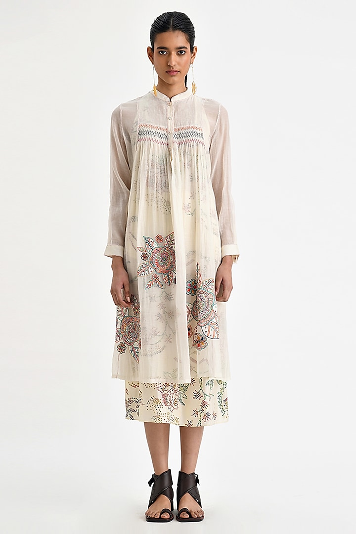 Ecru Chanderi Floral Embroidered Tunic by Payal Pratap at Pernia's Pop Up Shop