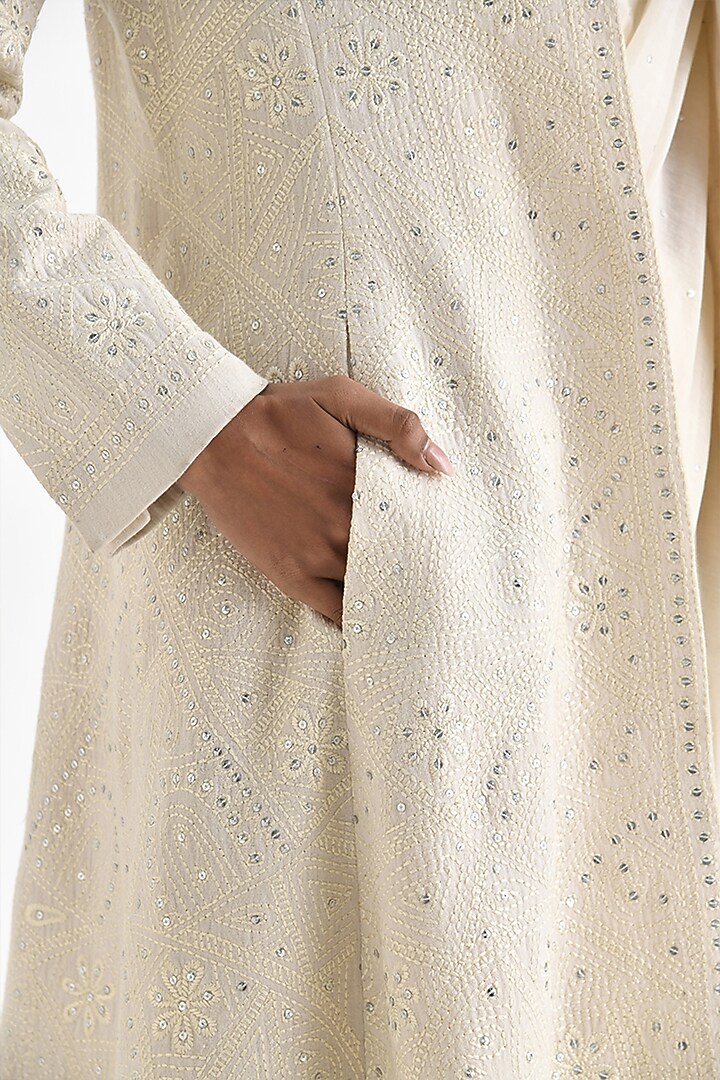 Ecru White Malkha Cotton Thread Embroidered A-Line Jacket by Payal Pratap at Pernia's Pop Up Shop