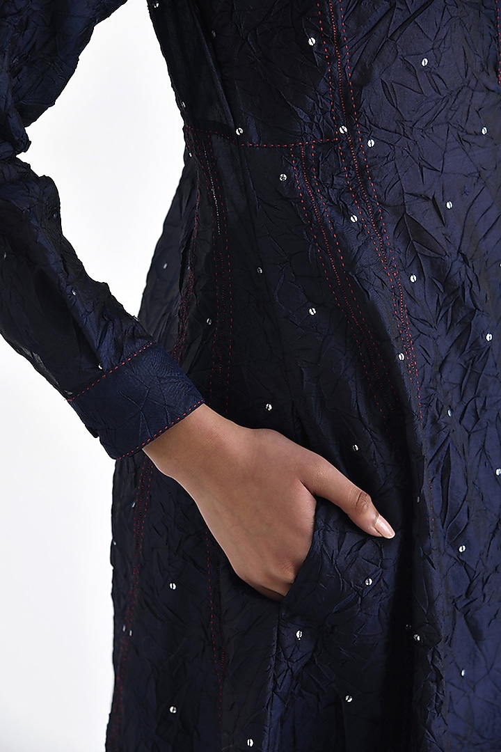 Navy Blue Crushed Silk Kurta Set by Payal Pratap at Pernia's Pop Up Shop