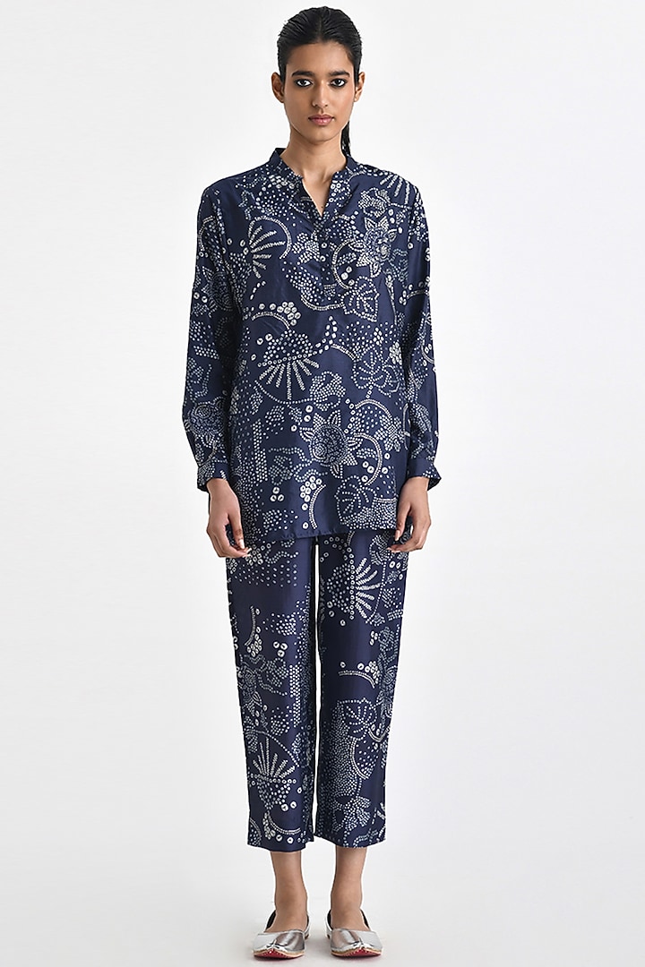 Navy Blue Silk Bandhani Printed Pants by Payal Pratap at Pernia's Pop Up Shop