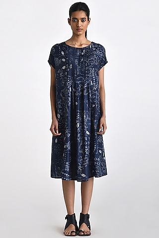 Navy Silk Bandhani Printed Pleated Midi Dress by Payal Pratap