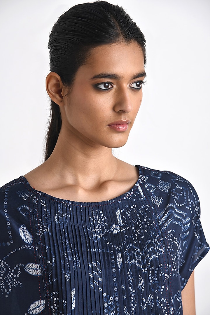 Navy Silk Bandhani Printed Pleated Midi Vacation Dress by Payal Pratap at Pernia's Pop Up Shop