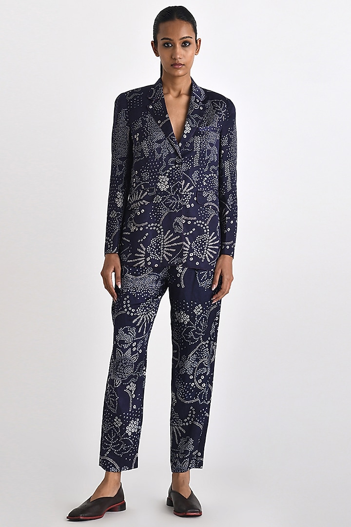 Navy Linen Satin Bandhani Printed Jacket by Payal Pratap at Pernia's Pop Up Shop