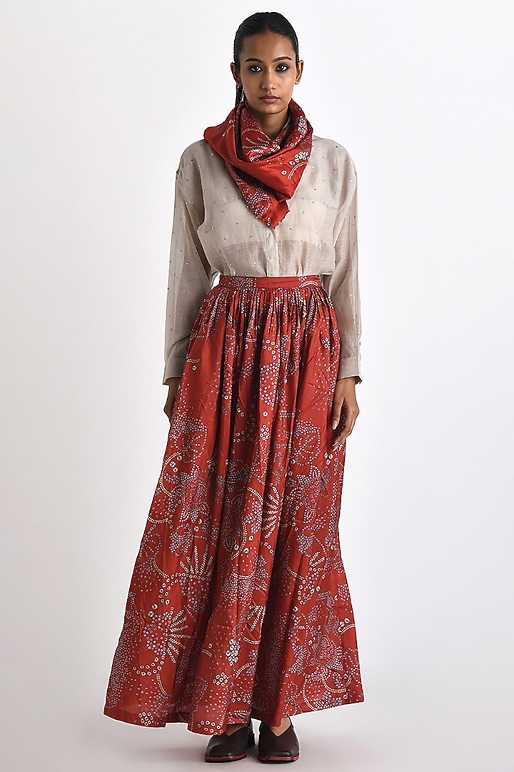 Red Silk Bandhani Printed Scarf by Payal Pratap at Pernia's Pop Up Shop