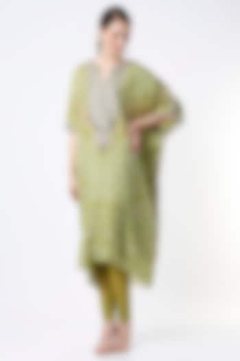 Green Bandhani Embroidered Kaftan Set by Payal Singhal at Pernia's Pop Up Shop