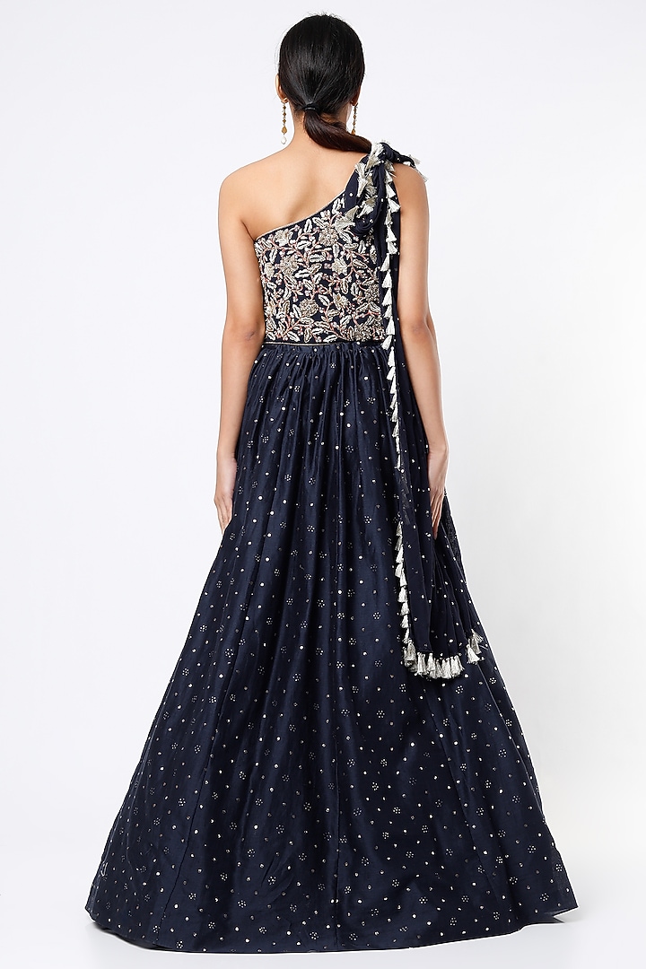 Dark Navy Mukaish Silk Mul Wedding Lehenga Set by Payal Singhal at Pernia's Pop Up Shop