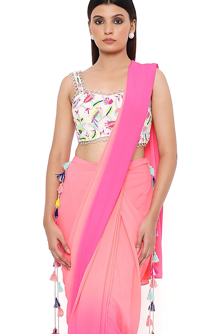 Coral & Pink Shaded Georgette Wedding Saree Set by Payal Singhal at Pernia's Pop Up Shop